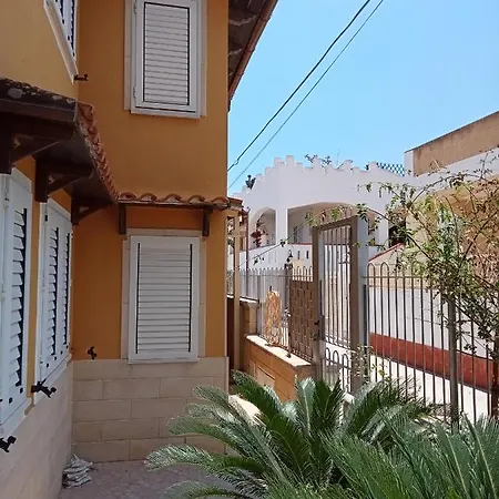 Casa Sole E Mare Indipendente A Holiday home Triscina